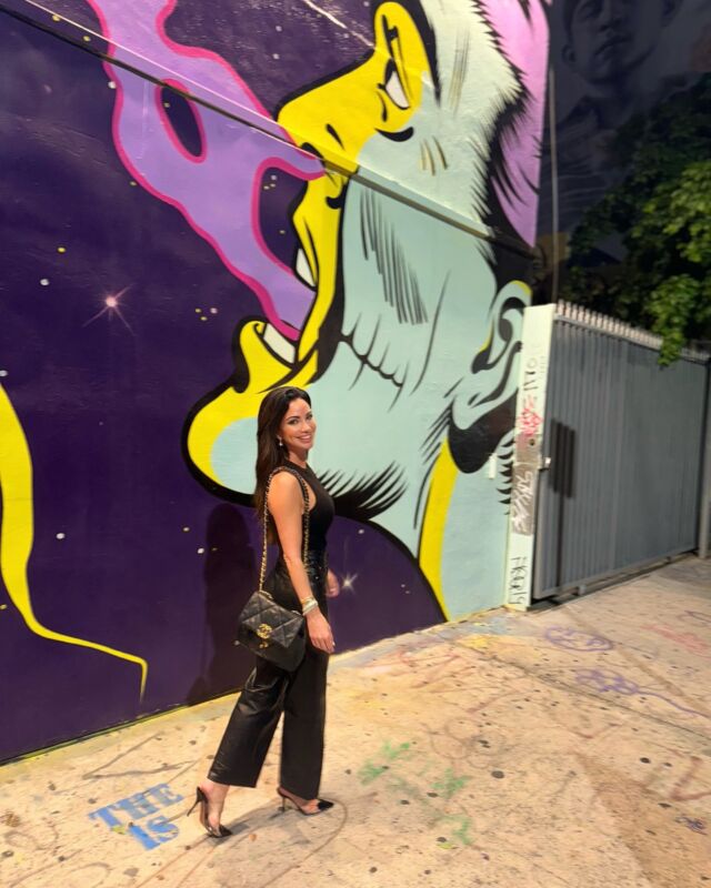In the neighborhood with Michelle…the other night I went to Kyu in Wynwood. The food was amazing and the vibe was incredible! They just reopened in Wynwood! For all your Miami recs I’m your go to girl! Feel free to comment your favorite restaurant in Miami and maybe I’ll stop by!😊😋

📱 (561) 715-9601⁠
💻️ michelledimarco.com⁠
📧 mdimarco@onesothebysrealty.com⁠
⁠
𝘜𝘯𝘮𝘢𝘵𝘤𝘩𝘦𝘥 𝘴𝘦𝘳𝘷𝘪𝘤𝘦, 𝘨𝘭𝘰𝘣𝘢𝘭 𝘳𝘦𝘢𝘤𝘩, 𝘭𝘰𝘤𝘢𝘭 𝘦𝘹𝘱𝘦𝘳𝘵𝘪𝘴𝘦⁠