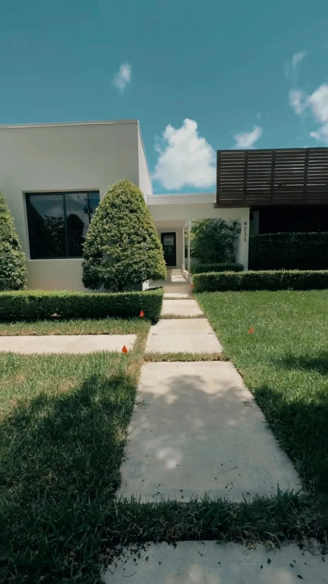 This beautifully renovated 4-bedroom, 3-bath home in Miami Beach combines modern luxury with classic charm. The open floor plan features expansive living and dining areas bathed in natural light from floor-to-ceiling windows.

Call me to see it for yourself 

📱 (561) 715-9601⁠
💻️ michelledimarco.com⁠
📧 mdimarco@onesothebysrealty.com⁠
⁠
𝘜𝘯𝘮𝘢𝘵𝘤𝘩𝘦𝘥 𝘴𝘦𝘳𝘷𝘪𝘤𝘦, 𝘨𝘭𝘰𝘣𝘢𝘭 𝘳𝘦𝘢𝘤𝘩, 𝘭𝘰𝘤𝘢𝘭 𝘦𝘹𝘱𝘦𝘳𝘵𝘪𝘴𝘦⁠