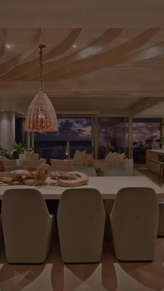 Sotheby’s Q1 2025 Market Report is in! Watch the video to discover what happened in Q1 2025! 

📱 (561) 715-9601⁠
💻️ michelledimarco.com⁠
📧 mdimarco@onesothebysrealty.com⁠
⁠
𝘜𝘯𝘮𝘢𝘵𝘤𝘩𝘦𝘥 𝘴𝘦𝘳𝘷𝘪𝘤𝘦, 𝘨𝘭𝘰𝘣𝘢𝘭 𝘳𝘦𝘢𝘤𝘩, 𝘭𝘰𝘤𝘢𝘭 𝘦𝘹𝘱𝘦𝘳𝘵𝘪𝘴𝘦⁠